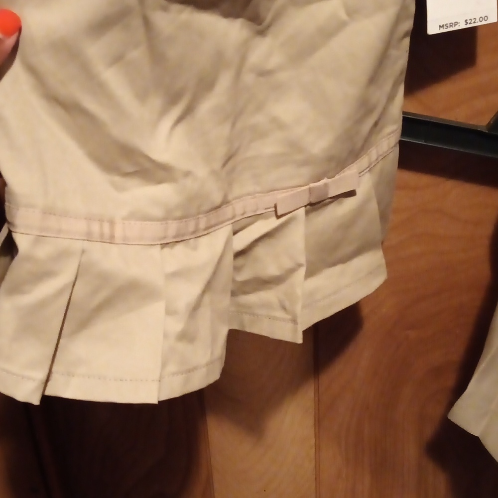 Uniform dresses - Picture 2 of 7